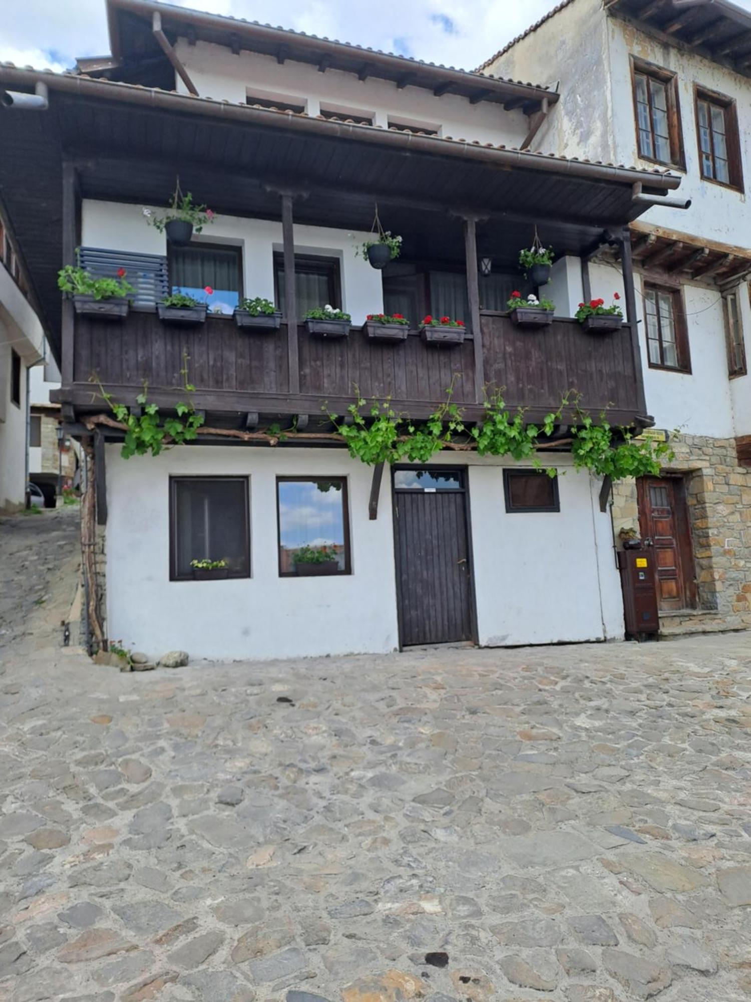 Guest House Lazara Veliko Tarnovo Exterior photo